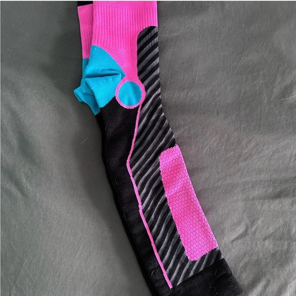 Ski / snowboard socks - 4 pair! - Picture 2 of 7